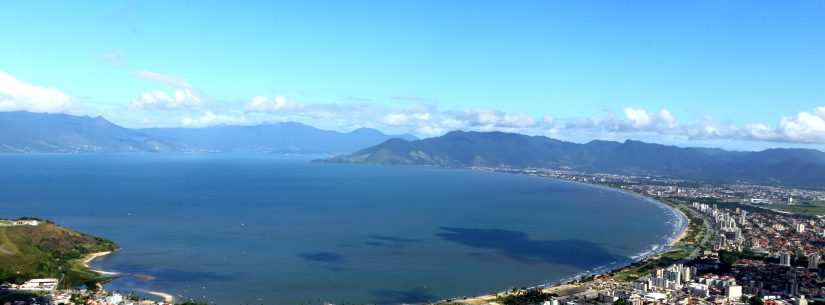 foto-luis-gava-pmc-vista-do-morro-santo-cidade-lg-10-825x305